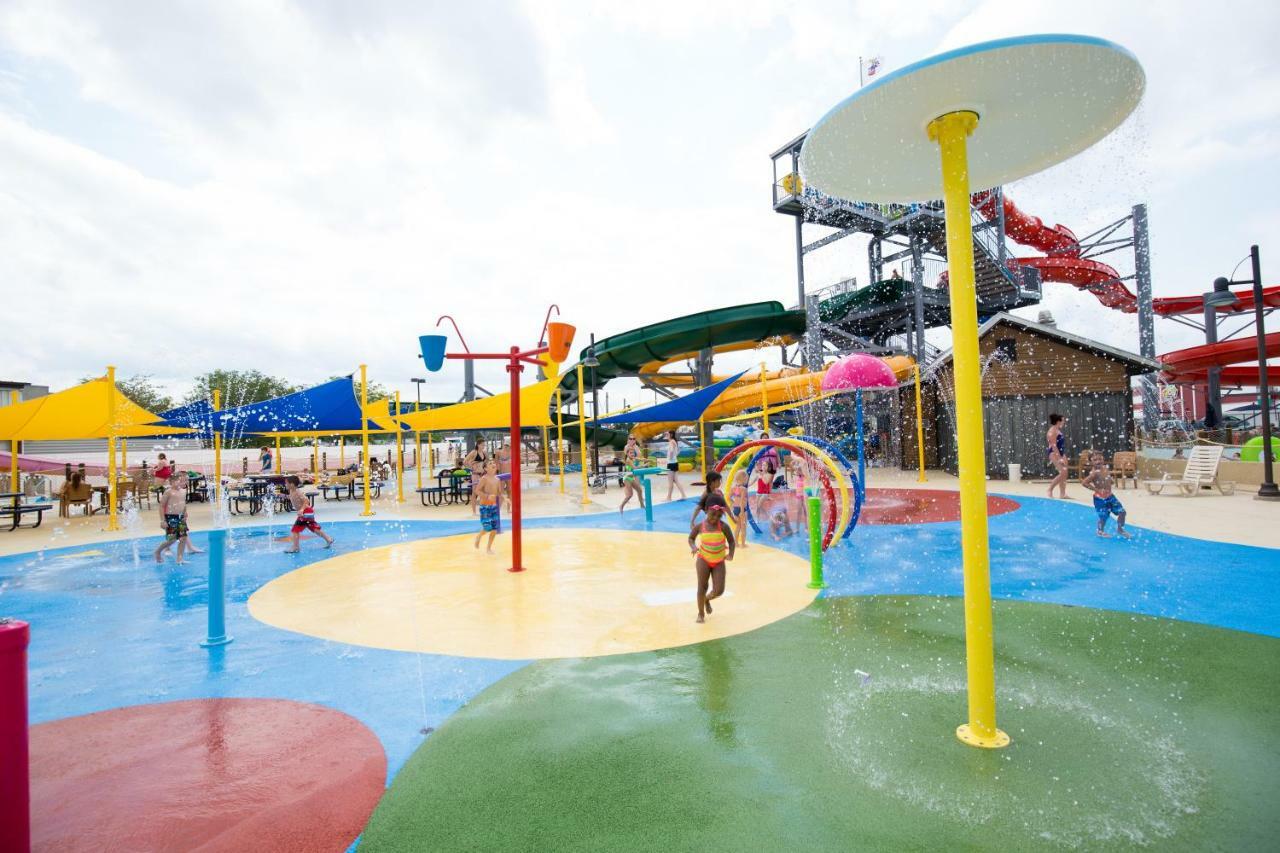 Fun City Resort Hotel Burlington Buitenkant foto